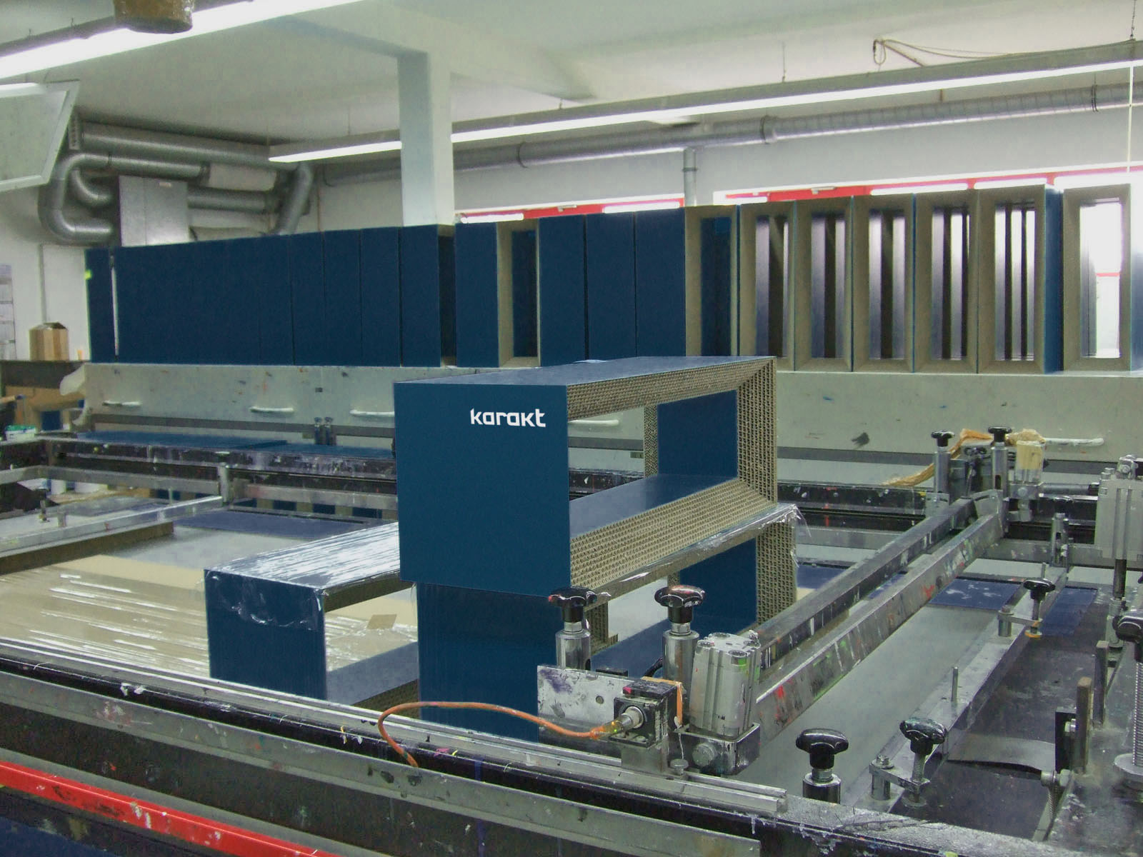 KAOX Wellpappregal CD Regal mit hochwertigem Siebdruck in der Druckerei